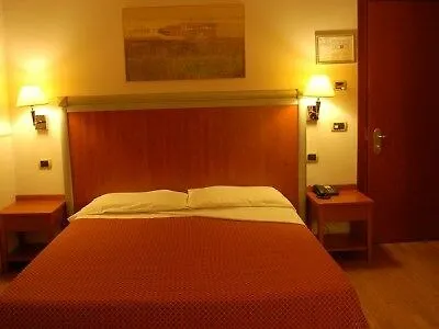 ホテル ウェスト フローレンス 4*