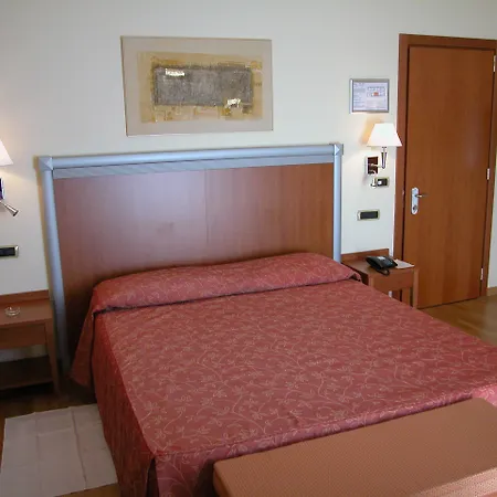 West Florence Hotel 4*