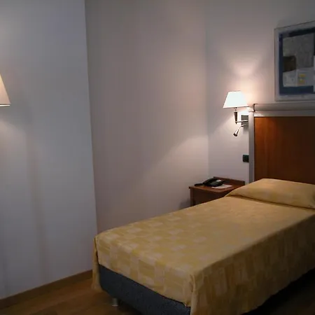 فندق West Florence 4*