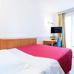 West Florence Отель